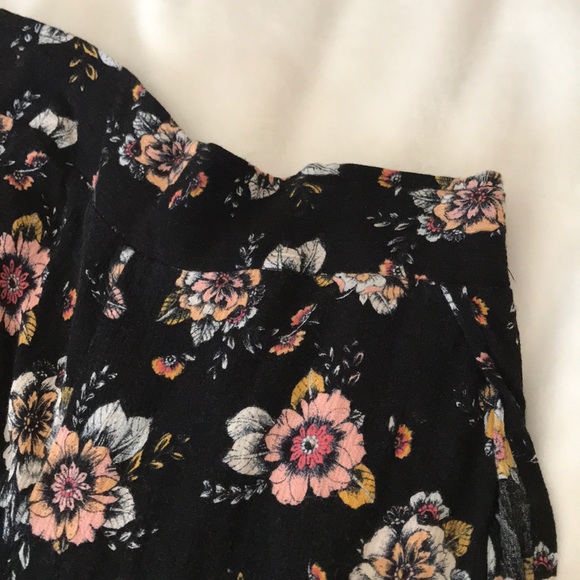 Open Leg Pants - Picture 3 of 4